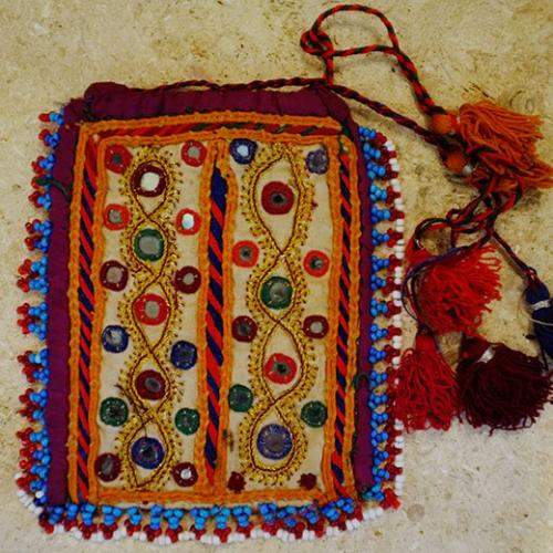 アフガニスタン　ミラーワーク刺繍小袋