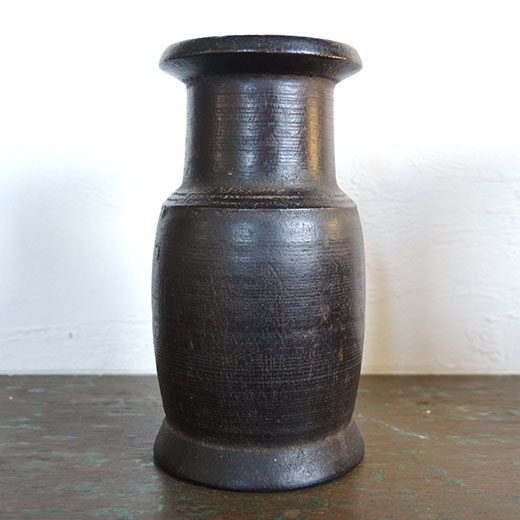 チベット　木の壺